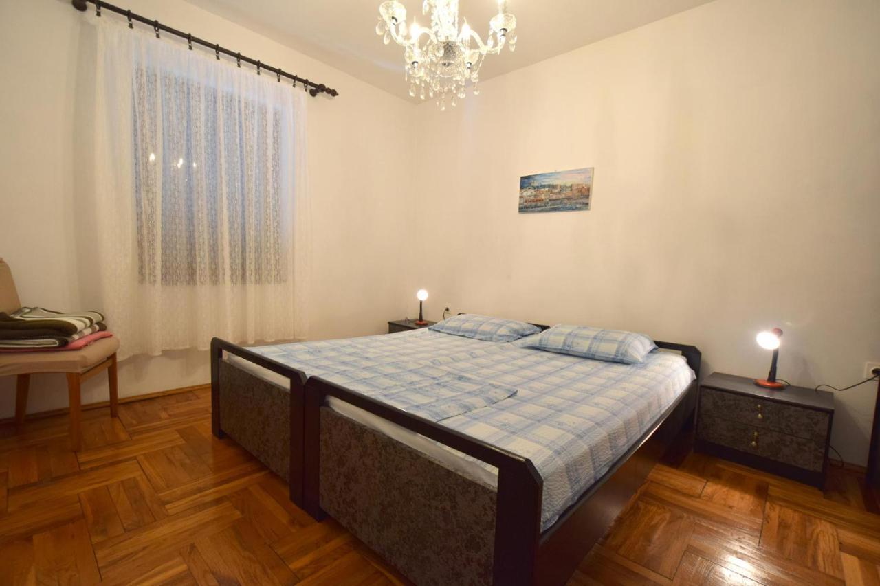 Apartments Petrovic Malinska Exterior photo